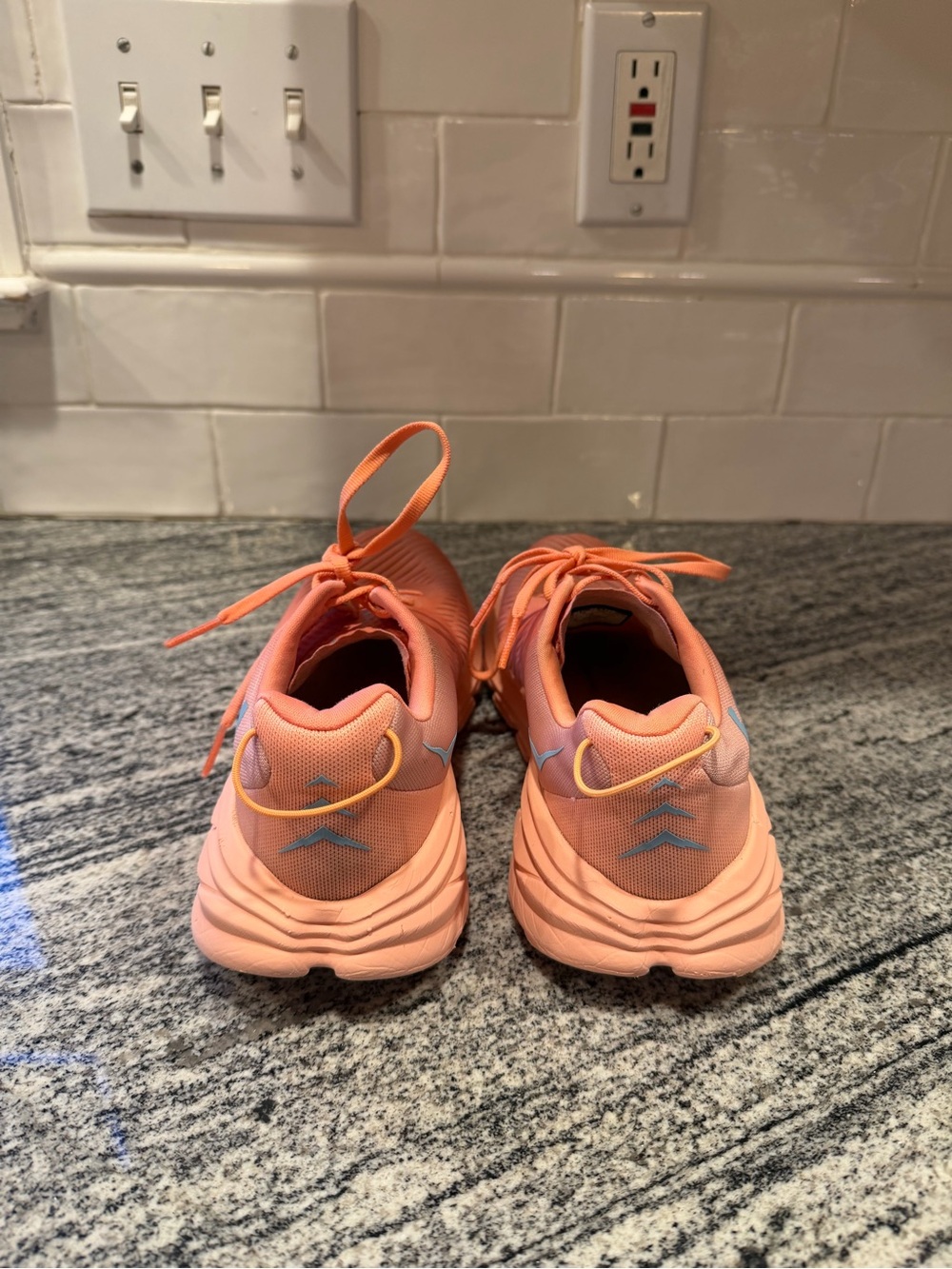 Women’s Hoka Rincon 3 Size 6.5 - Picture 4 of 10